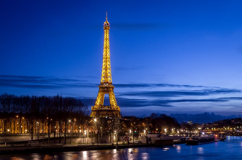Paryż | Wieża Eiffla nocą