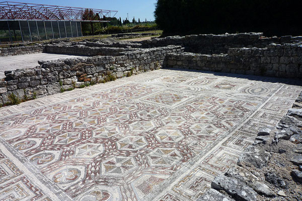 Portugalia | Na terenie osady Conímbriga w doskonałym stanie zachowały się rzymskie mozaiki
