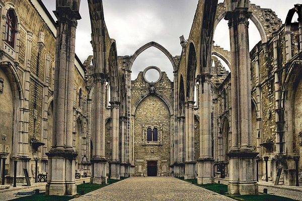 Portugalia - Lizbona | Bairro Alto - klasztor Convento do Carmo