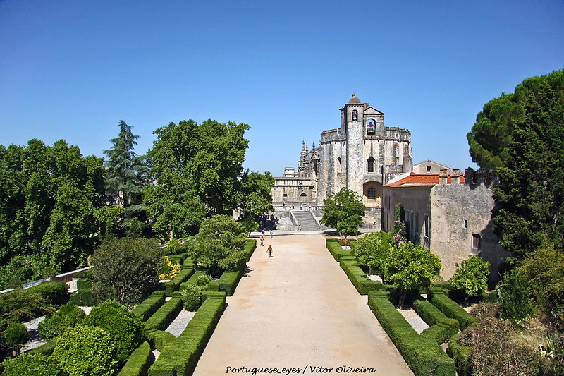 Portugalia | Widok na Klasztor Zakonu Chrystusa w Tomarze