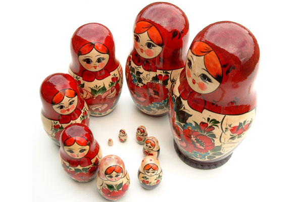 Rosja | Matrioszki – drewniane laleczki wkładane jedna w drugą – symbol Rosji
