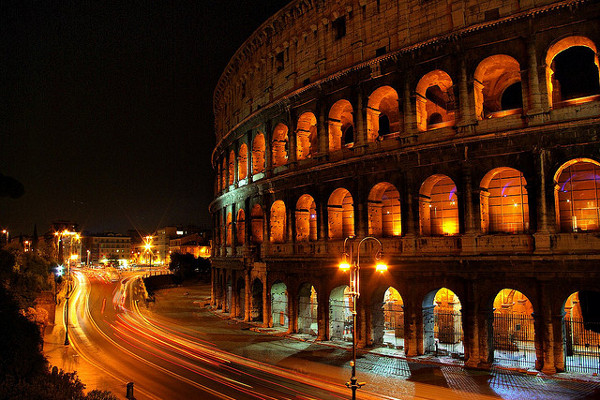 Rzym | Koloseum nocą