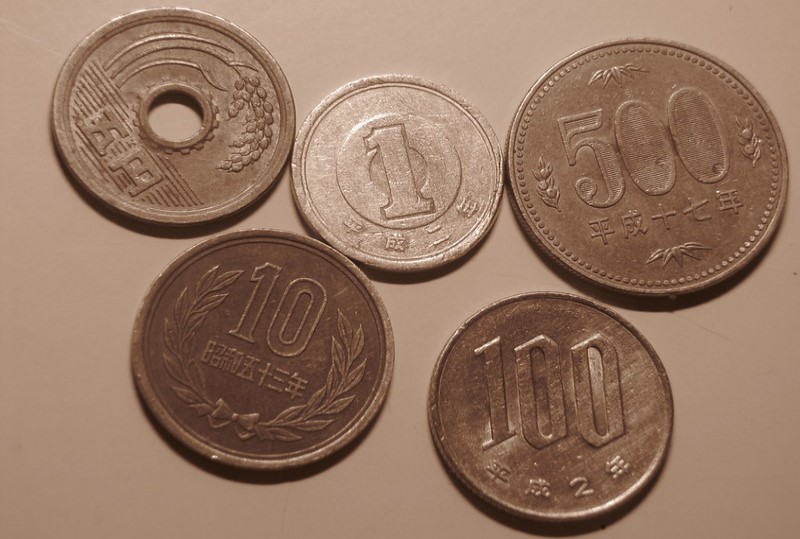 Tokio | W obiegu dostępne są monety o nominałach: 1, 5, 10, 50, 100 oraz 500