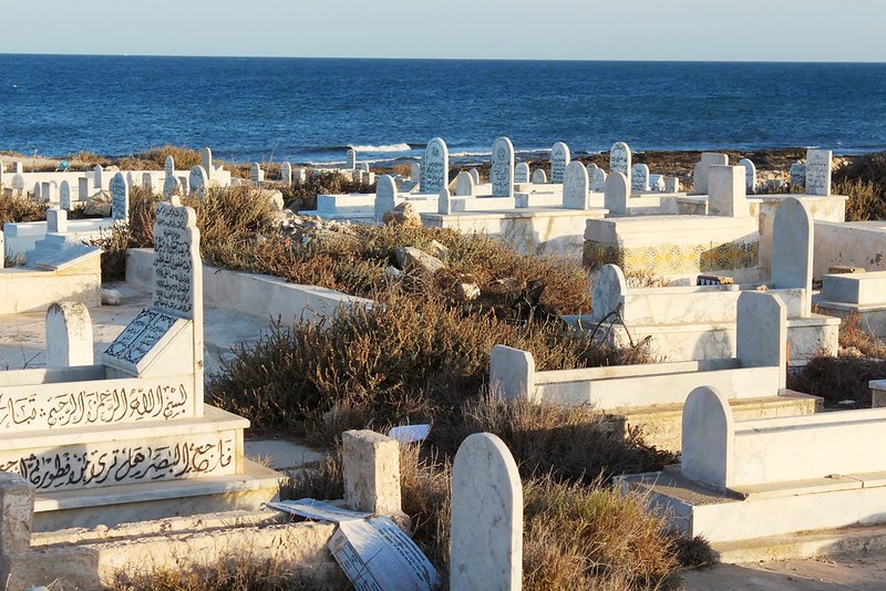 Tunezja | Nad samym morzem znajduje się cmentarz