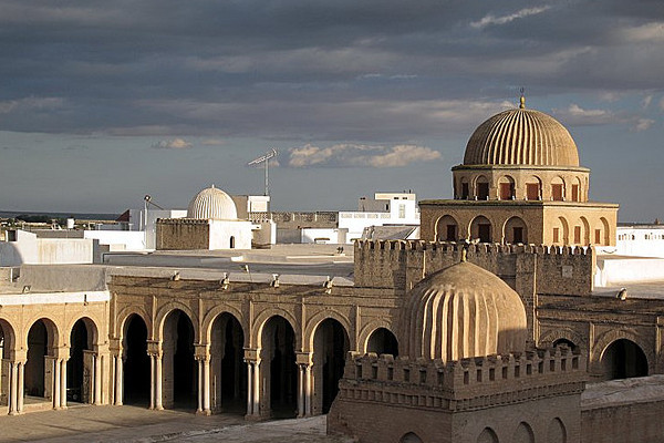 Tunezja | Jeden z wielu meczetów w Kairuan 