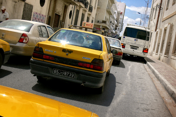 Tunezja | Żółte taksówki jeżdżą zwykle tylko po mieście