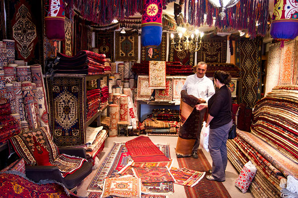 Turcja – Ankara | Kolorowy sklep z dywanami