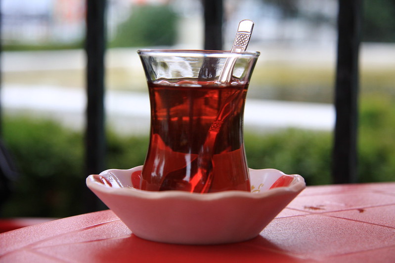 Turcja | Herbata w tradycyjnej tureckiej szklaneczce