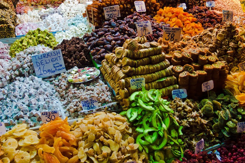 Turcja | Stambuł – kolorowe słodkości z tureckiego targu