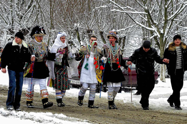 Ukraina | W Nowy Rok na Ukrainie odgrywane są scenki zaślubin urodziwej Malanki i zacnego Wasyla