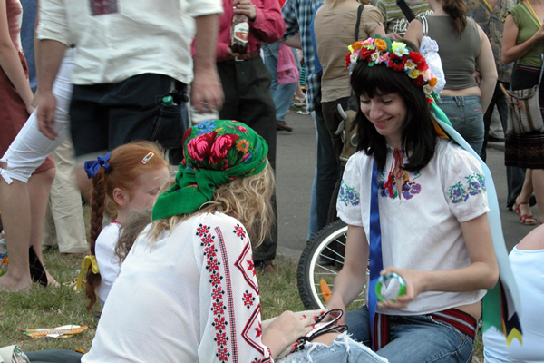 Ukraina | Ukraińskie festiwale folkowe przyciągają tłumy