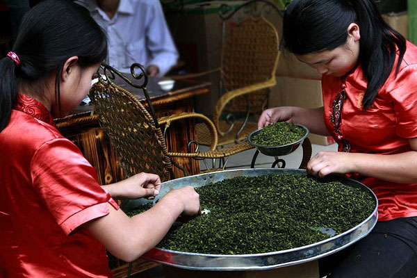 Chiny | Aby poczuć aromat oryginalnej chińskiej herbaty, wystarczy postarać się o wizę i już można ruszać na wyprawę do tego fascynującego kraju